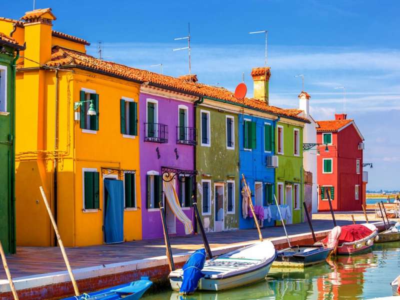 Velencei Regatta, Burano színes házai